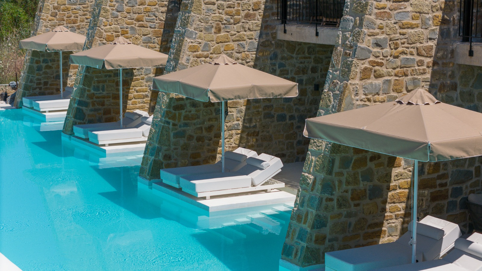 0d1adcc6 6d01 43c9 a404 cb9e0cb09e33